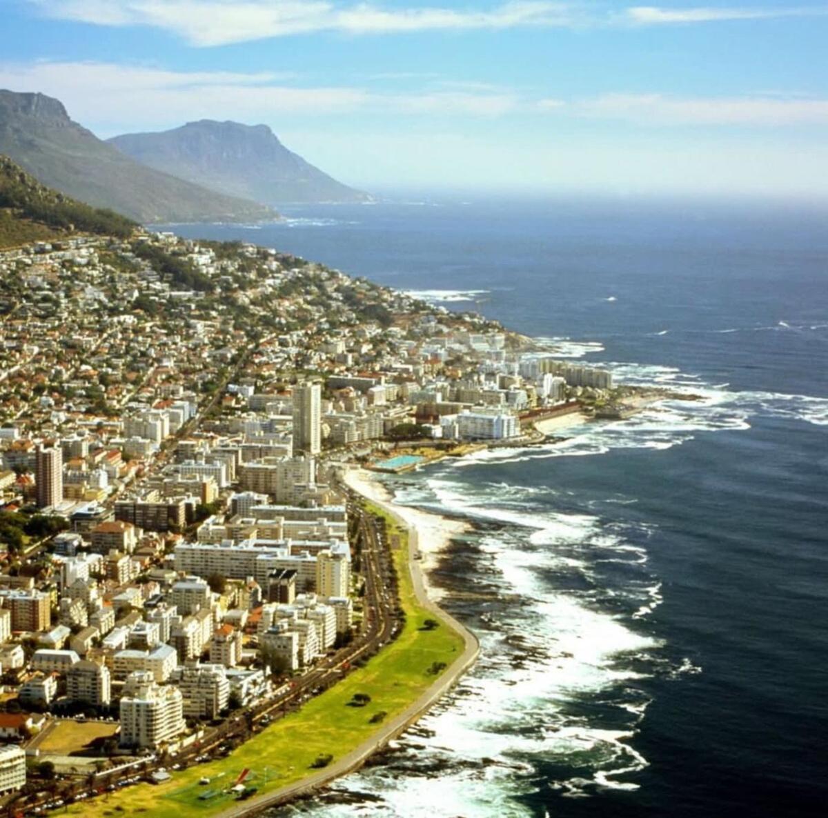 Heart Of Sea Point Mountain Views Cidade Do Cabo
