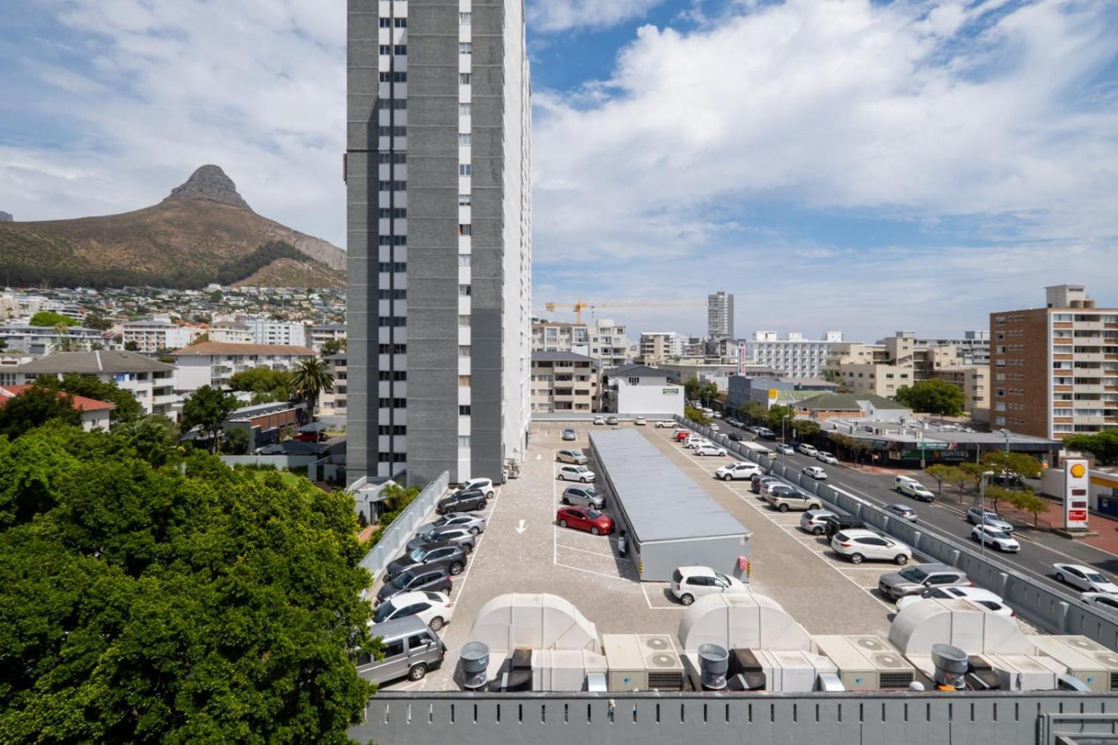 Heart Of Sea Point Mountain Views