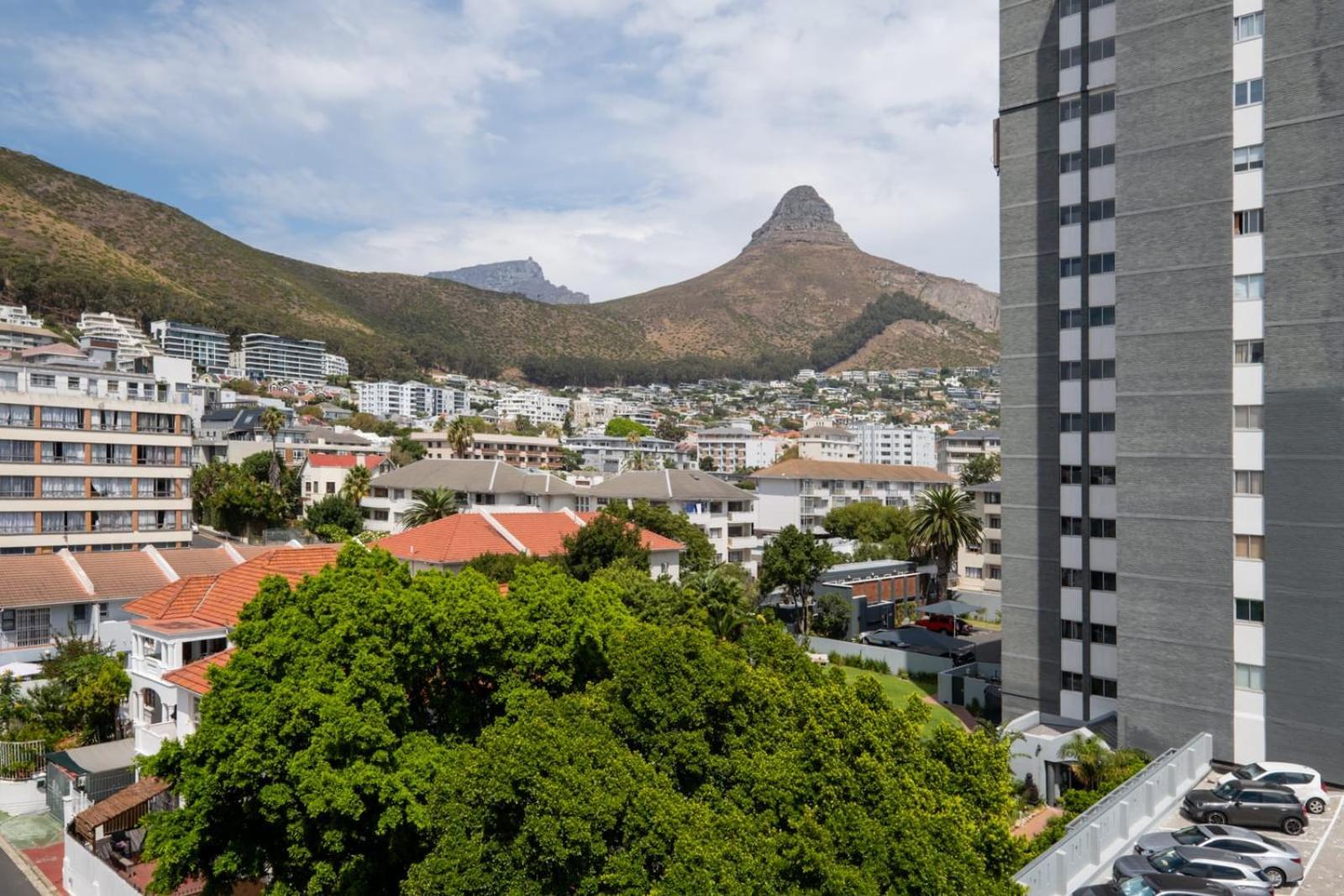 Heart Of Sea Point Mountain Views
